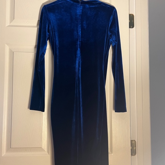 Calvin Klein Women's Faux-Wrap Long-Sleeve Velvet Sheath Dress - Picture 4 of 4